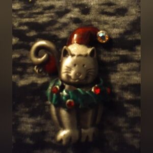 Christmas vintage cat pin